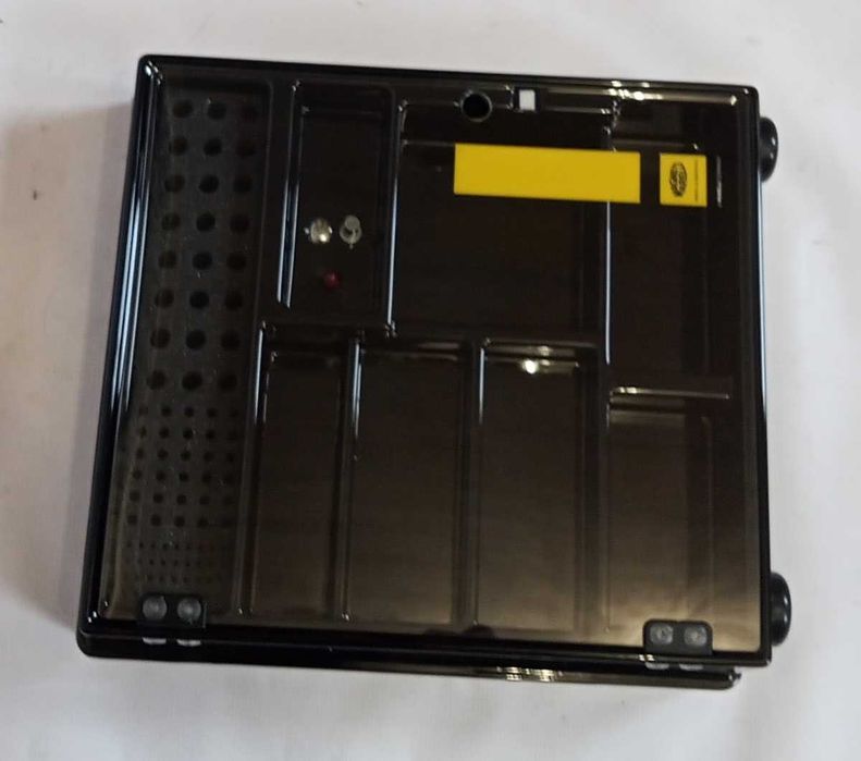 Szafka wieszak żarówki samochodowe + tester żarówek MAGNETI MARELLI