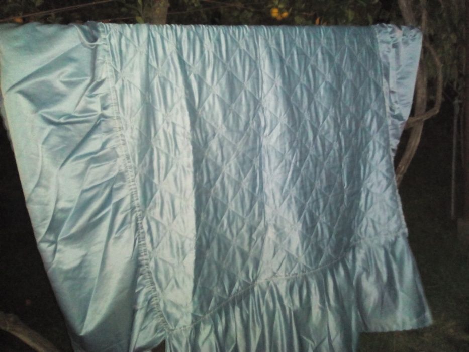 colcha de casal azul c/folhos acetinado