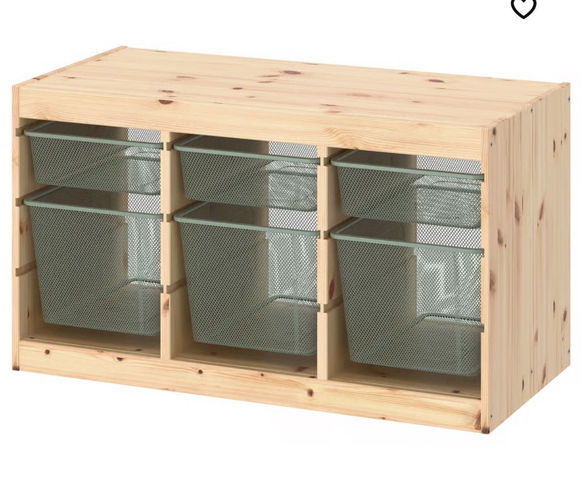 Móvel do ikea para arrumação de Pinho com caixas de arrumação