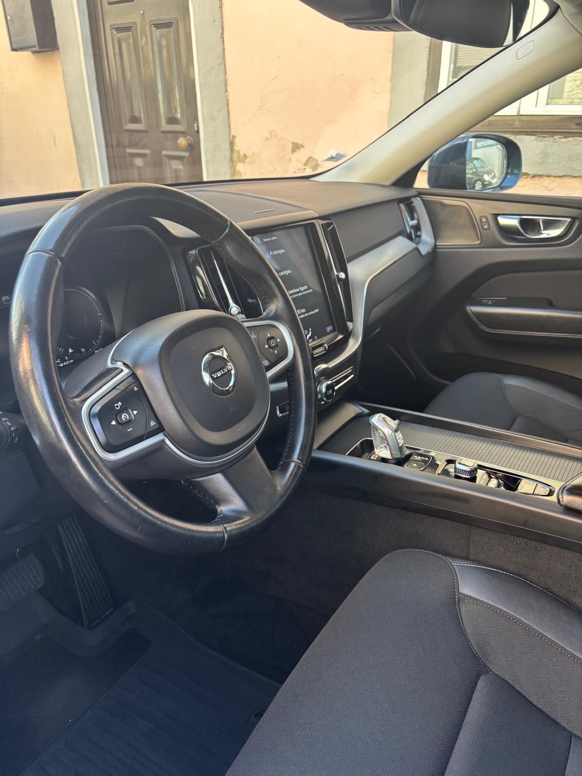 Volvo XC 60, 2.0 T8 PHEV Momentum Plus AWD, Híbrido Plug In