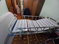 Механічне медичне ліжко для хворих , людей з обмеженими  можливостями