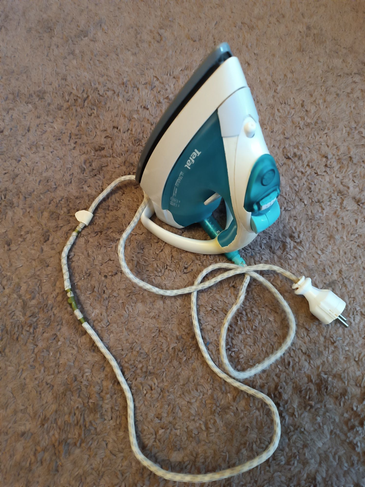 Żelazko Tefal Ultra Gloss Easycord 50