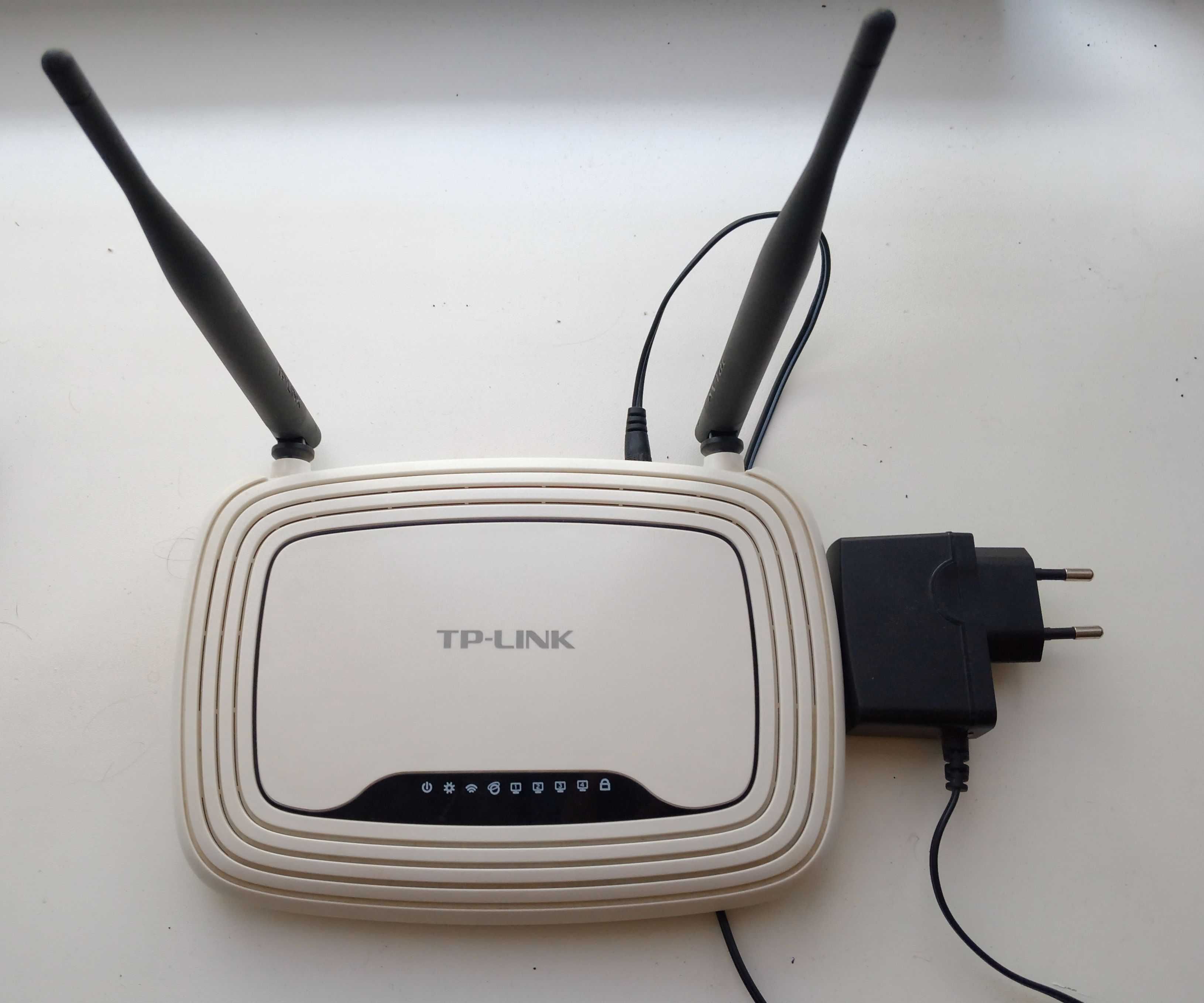 Маршрутизатор TP-Link TL-WR841N b/g/n 300Мбит 4LAN 1WAN