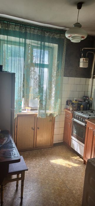 Продажа двухкомнатной квартиры в центре города.