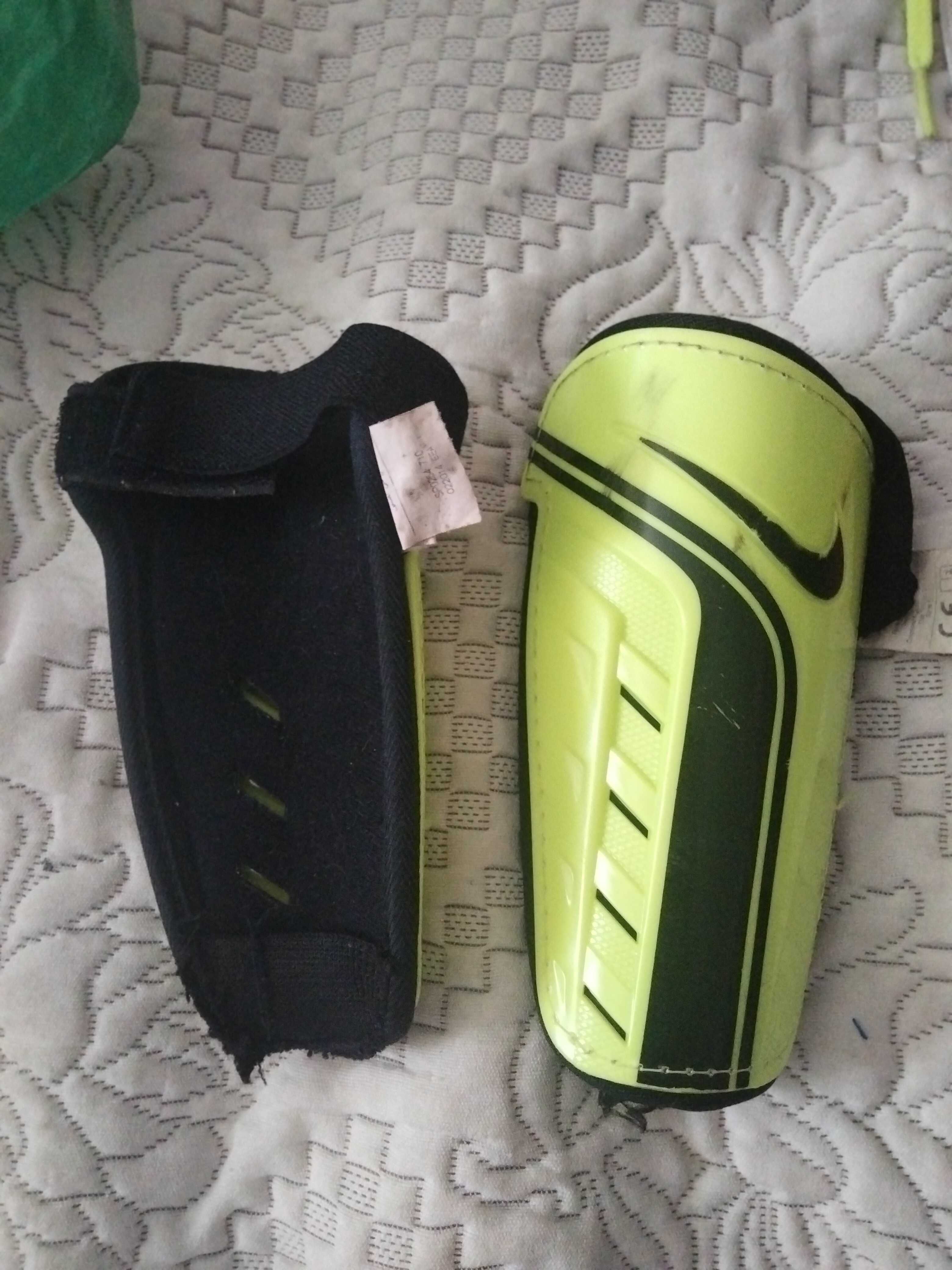 Caneleiras adidas 130-140 cm