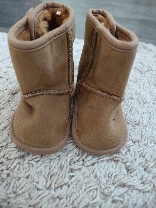 Уггі для новонароджених