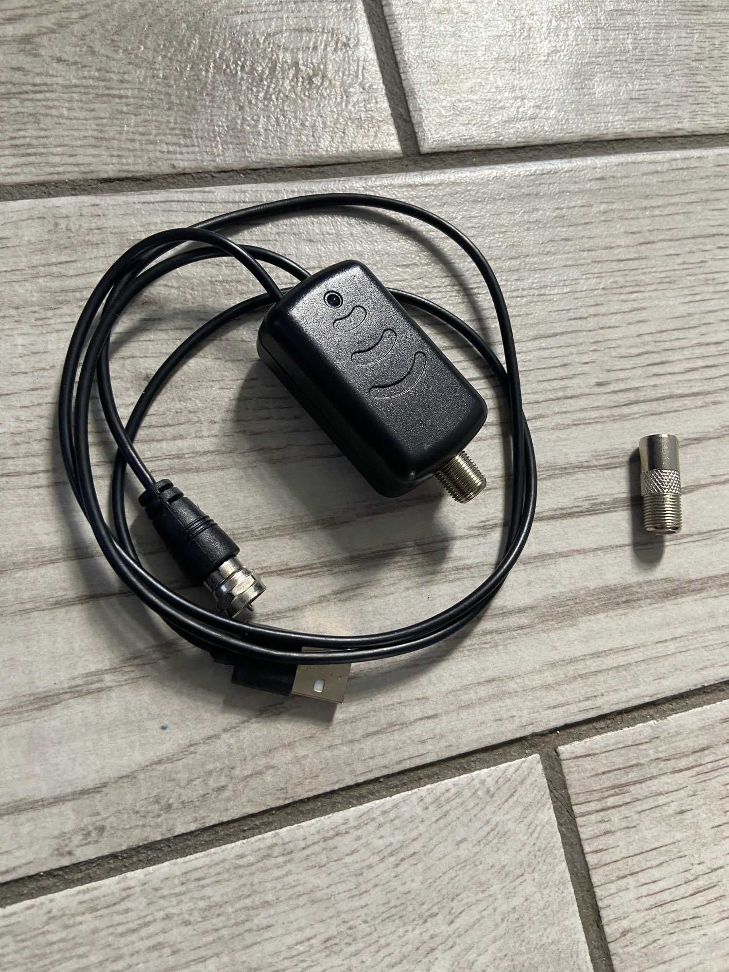 Підсилювач ТБ сигналу T2 Topsat DVB Pro, живлення USB, потужний, 27 ДБ