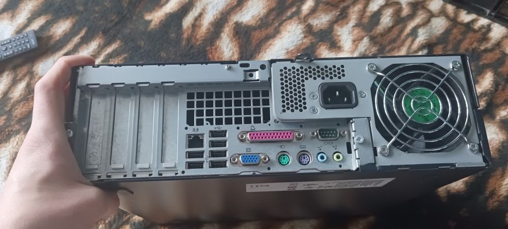 Komputer HP compaq dc7100sff Pentium 4 2gb tak, dysk 40g. Windows xp