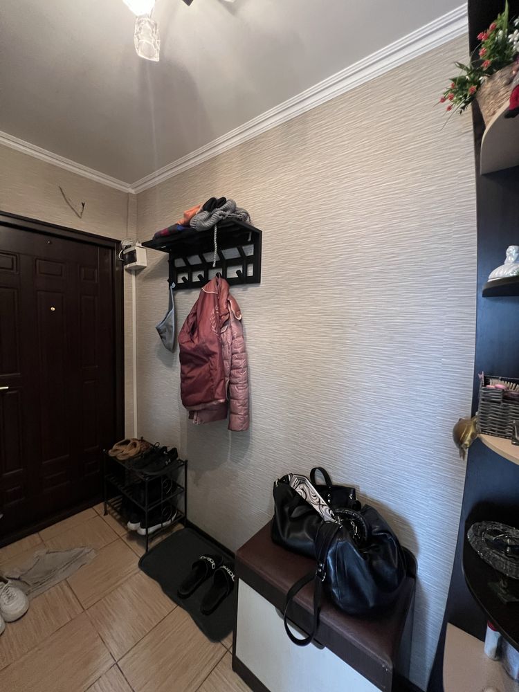 Продам 3 х к Черемушки с ремонтом Гайдара /Инглези