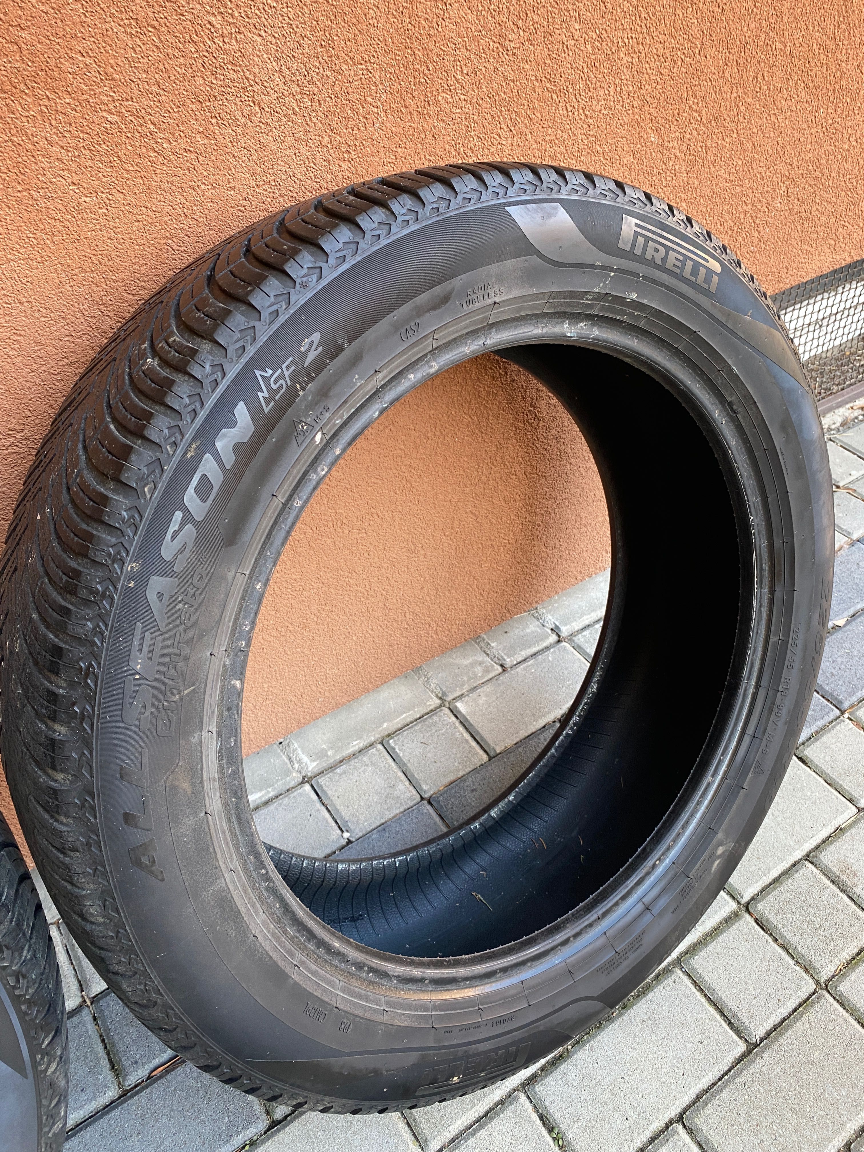 wielosezonowe Opony Pirelli all season 225 55 r19 2021r 2szt