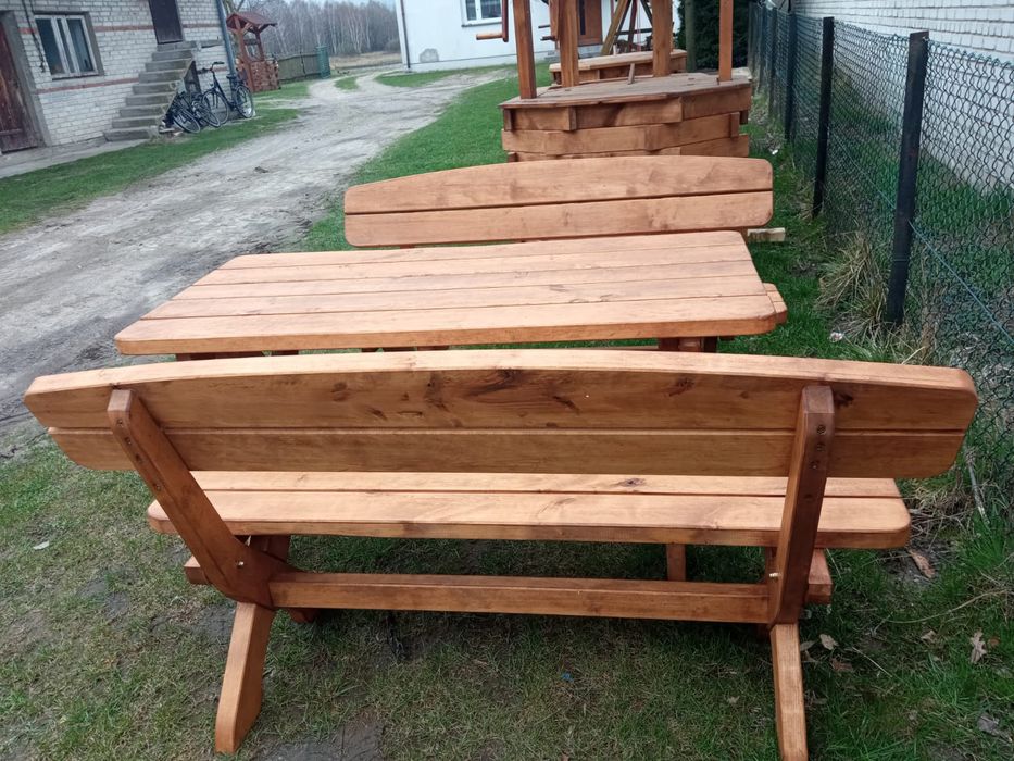 Zestaw ogrodowy stół plus dwie ławki