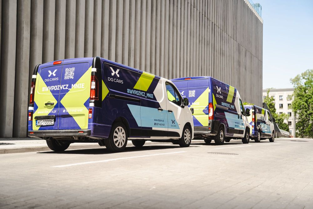 Wypożyczalnia samochodów dostawczych, wynajem busów, 9-osobowy DG Cars