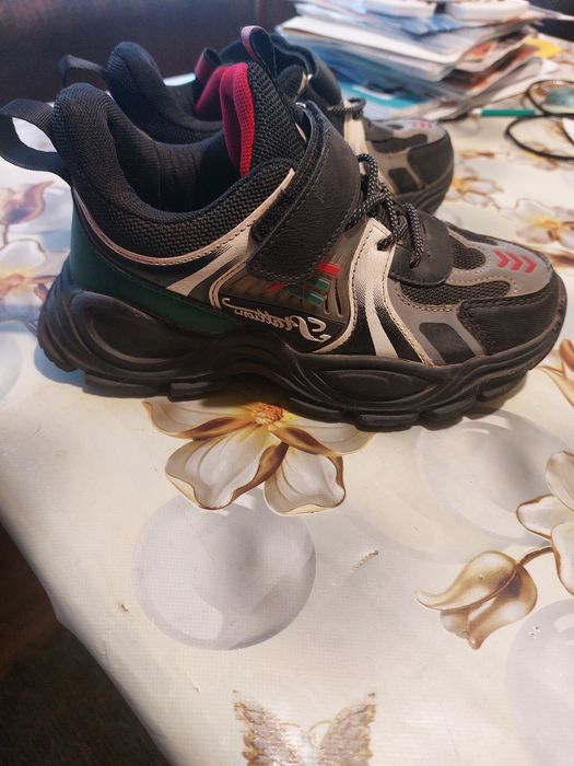 Кросівки на хлопчика