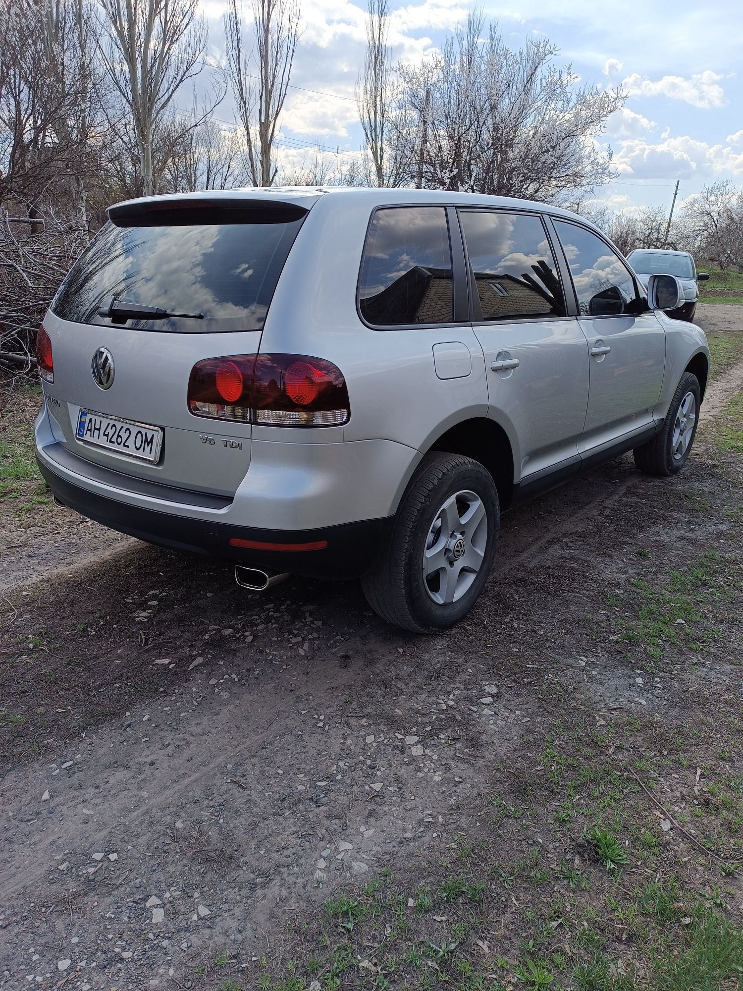 Продам свою машину Volkswagen Tuareg 3 л. дизель.