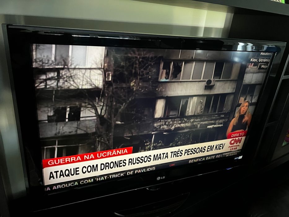 Televisão Sony (Medidas- 63/103cm)