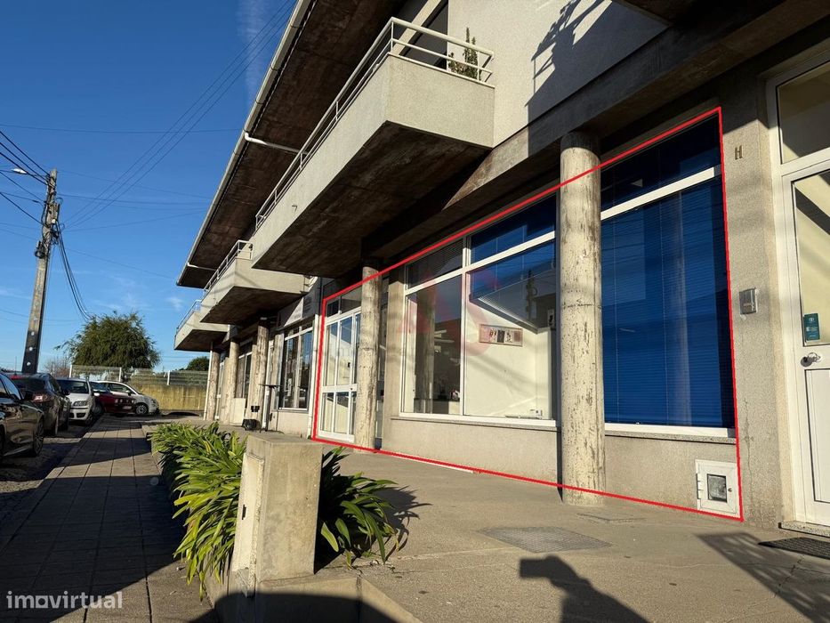 🏡 Loja no Rés do Chão com Possibilidade de Conversão em T2 ou