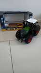 Duzy traktor Bruder