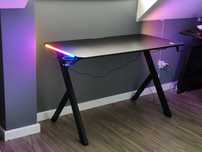 Biurko gamingowe LED