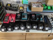 зарядне Makita DC18RC Макита 14V-18V 3a акб 18в 5.6а - 8.4а