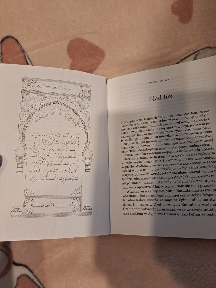 Księżyc we łzach-Ouarda Saillo,książka