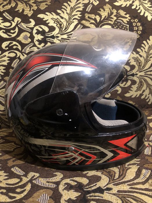 В продажі 4 шлеми самовивіз