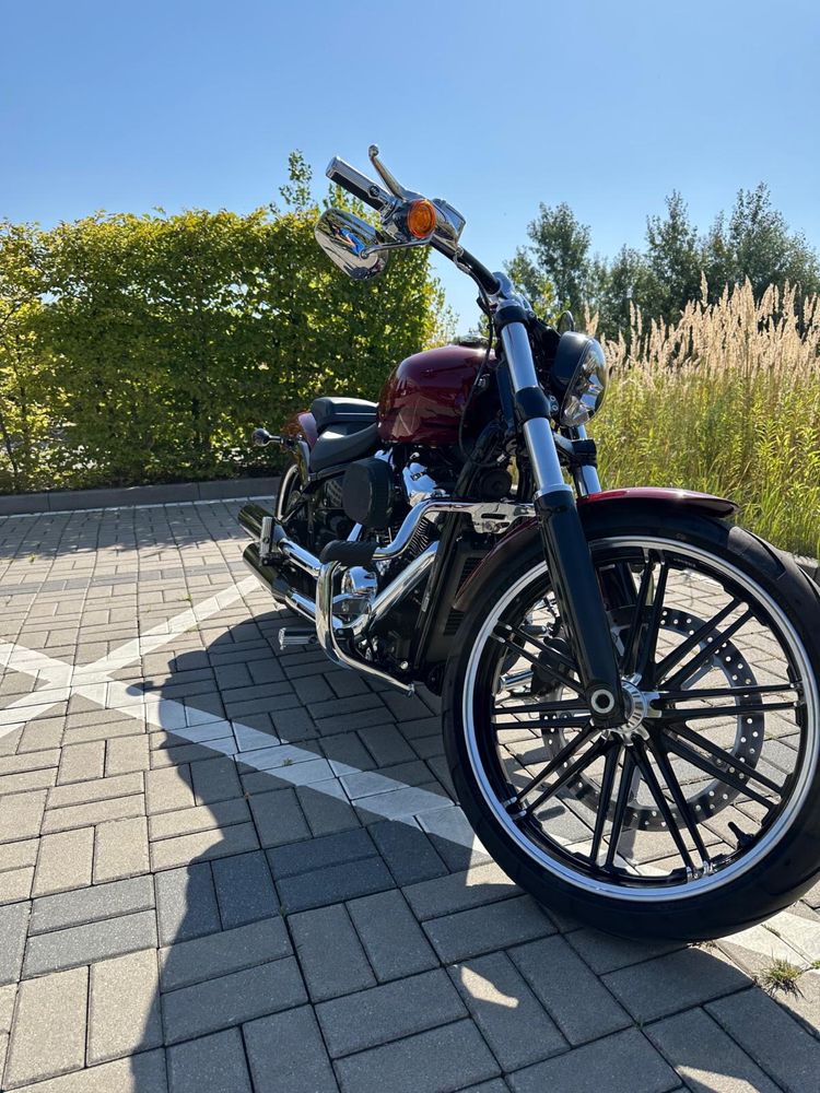 Harley - Davidson Softail Breakout