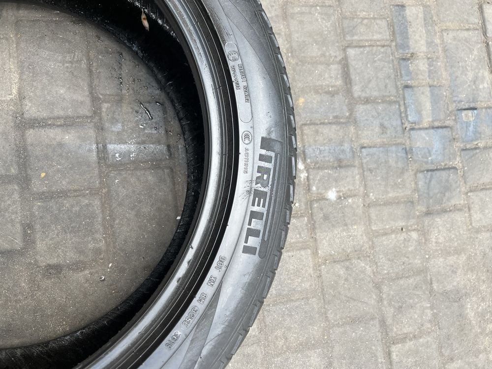 275/45/R21 (4) Pirelli