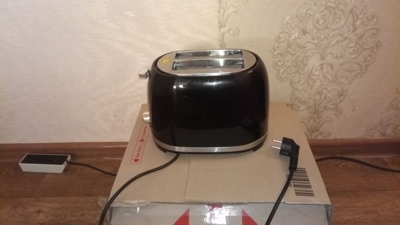 Тостер ROTEX RTM150-B