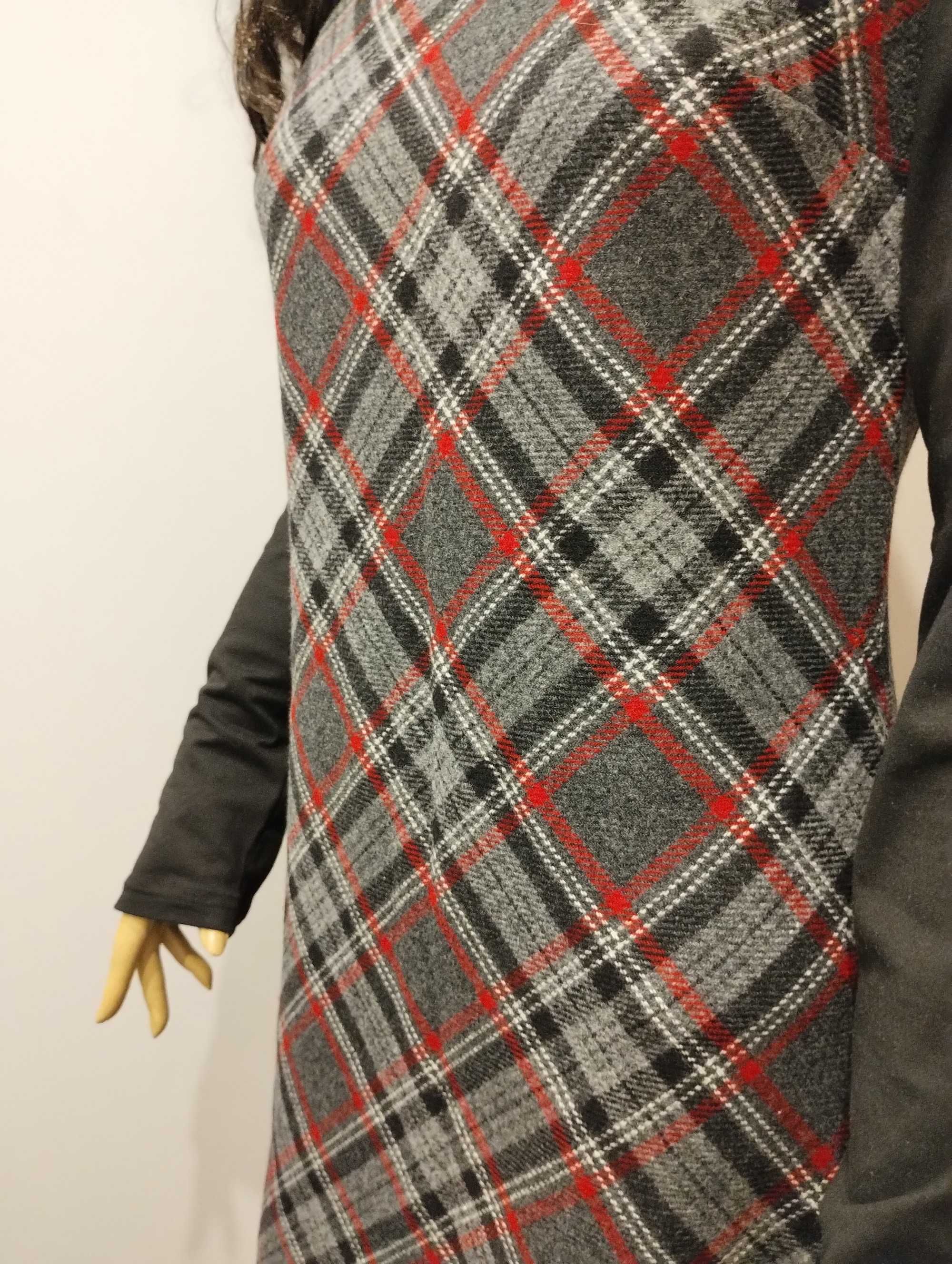 Sukienka wełna 100% r. M/L
