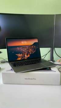 MacBook Pro M1 13 cali 8Gb ram 256Gb 209 cykli super stan