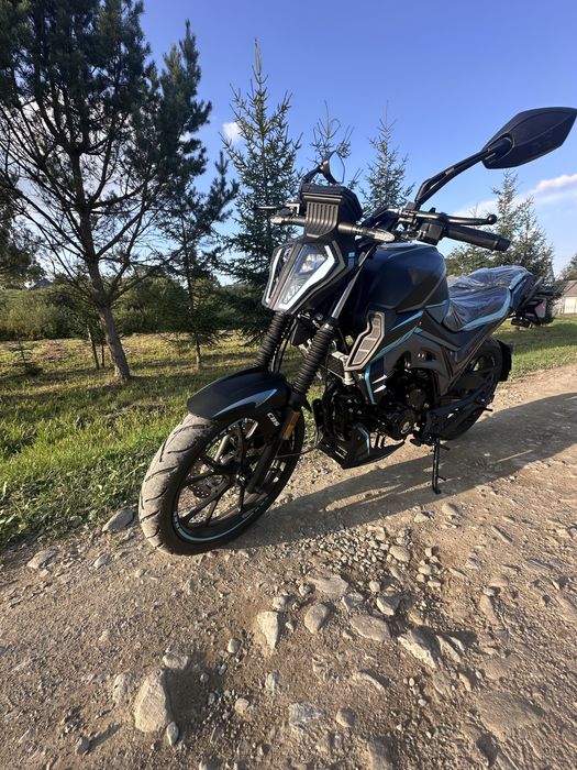 Musstang st200 майже новий