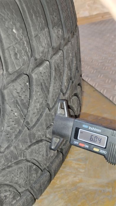 Диски 5х120 R19 BMW X5 F15. Шини зимові Bridgestone 255/50/R19