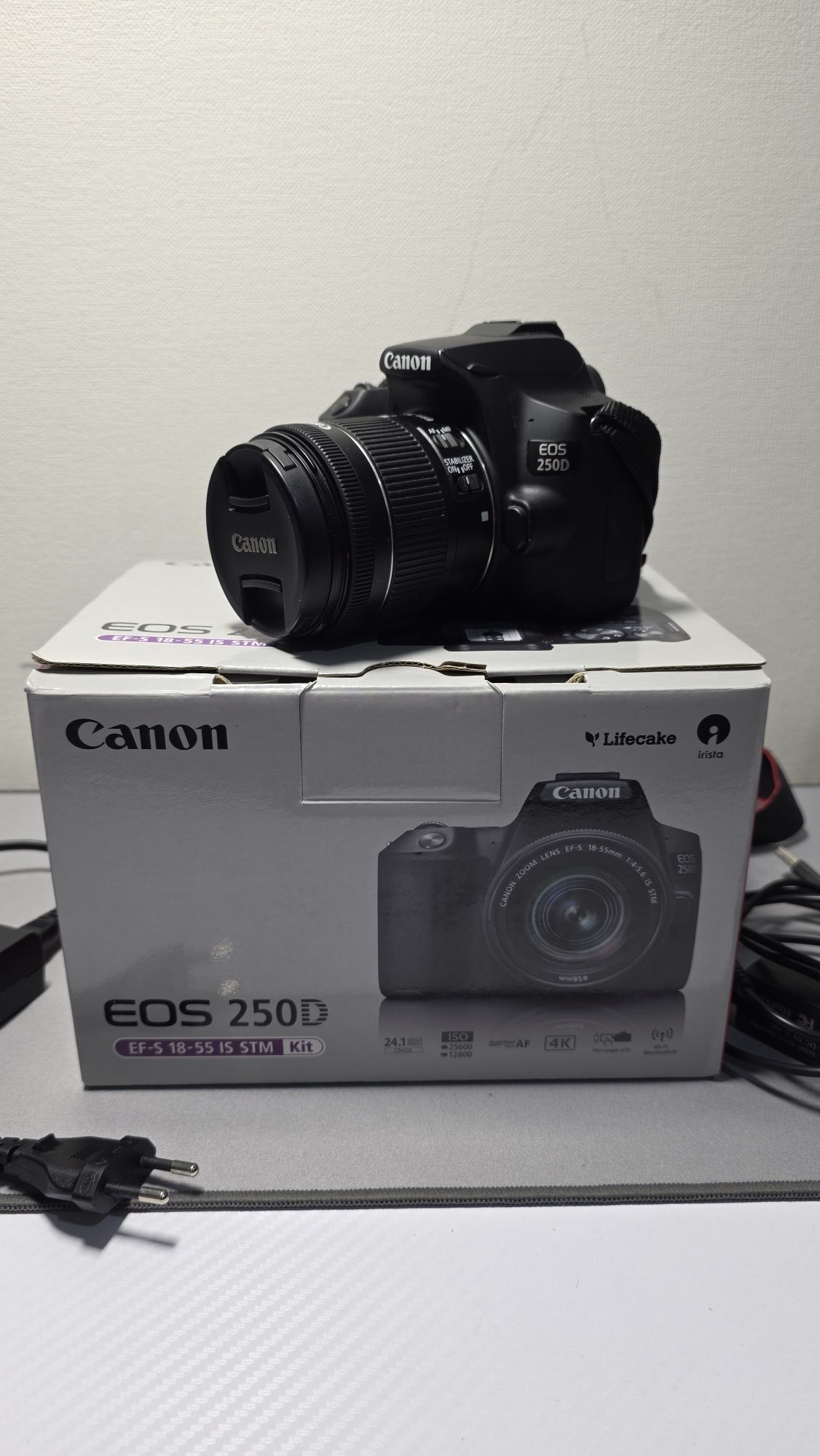 Фотоаппарат Canon EOS 250D Kit 18-55