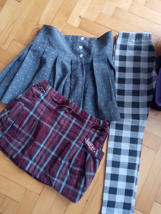 Paka 20 sztuk bluza t-shirt spodnica getry roz 122-128