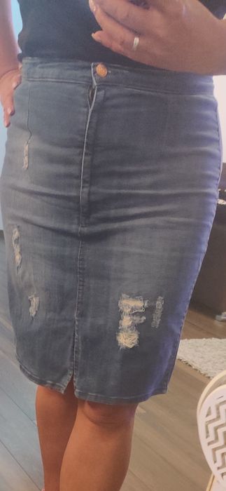 Jeansowa spódnica z przetarcia mi.