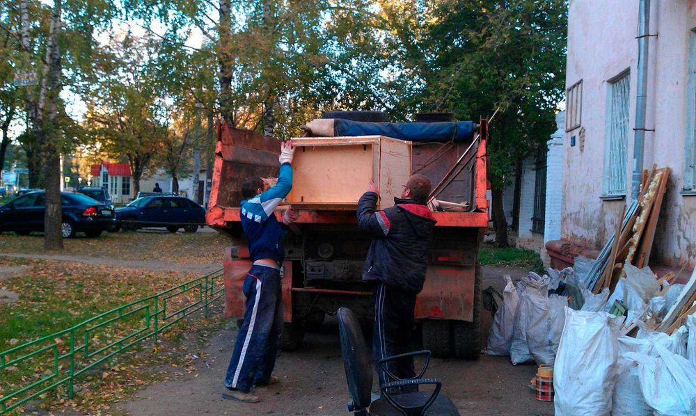 Вывоз мусора. Грузчики+ Камаз/ Газель