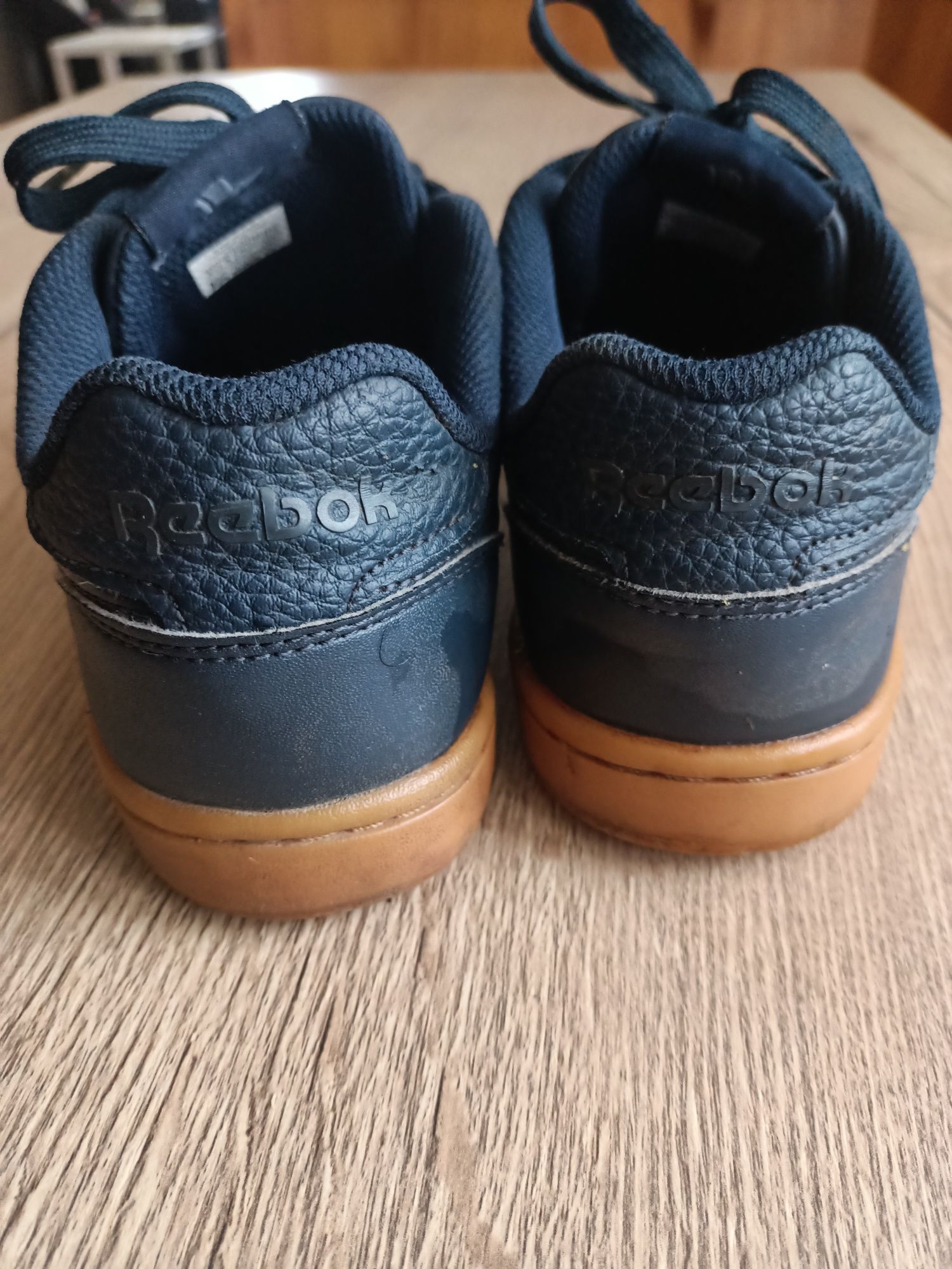 Buty Reebok chłopięce 36 granatowe skórzane