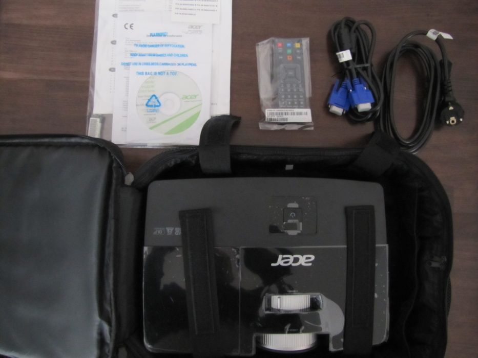 Projektor, rzutnik Acer + Ekran AVtek + torba AVtek - NOWY