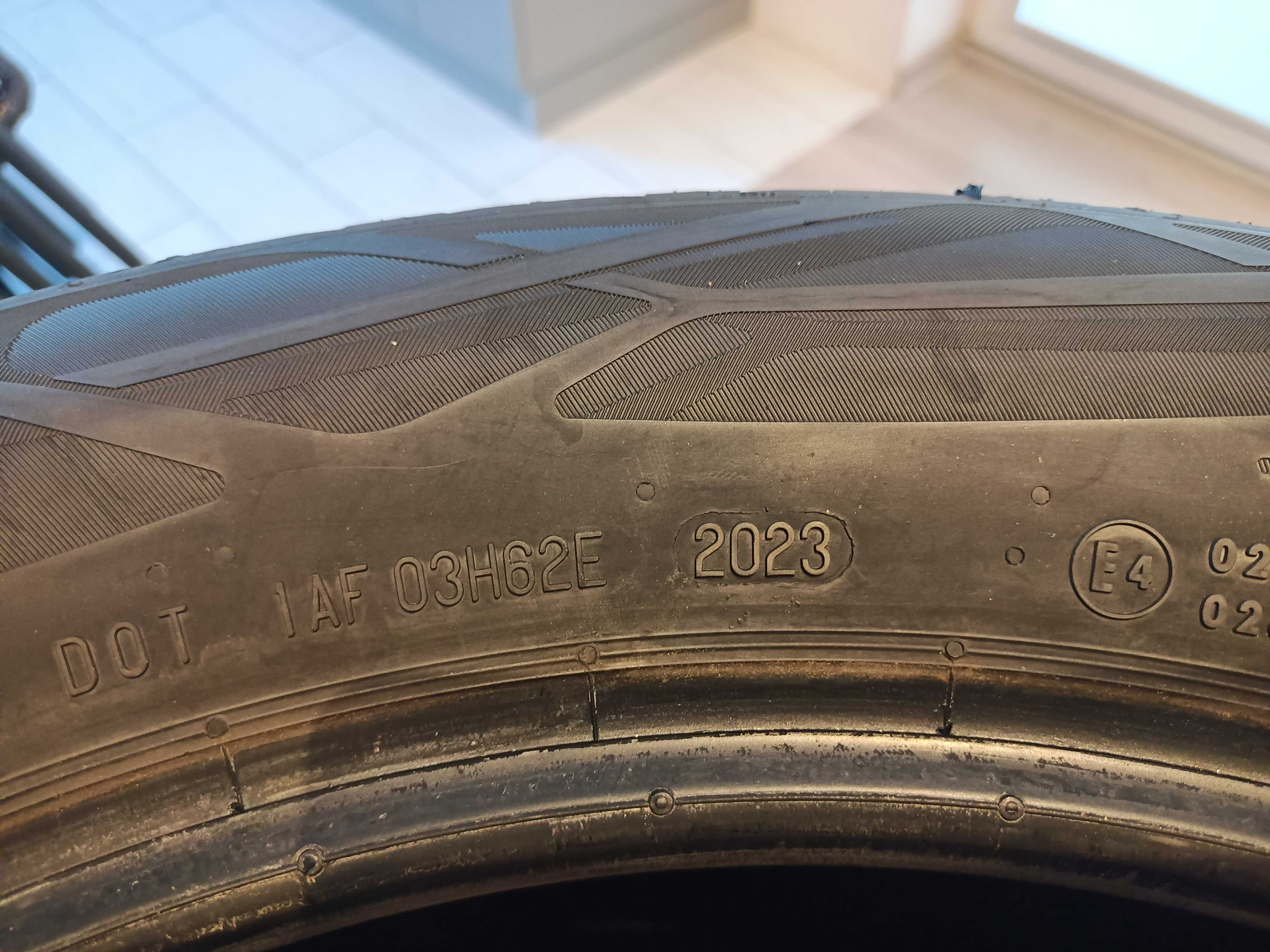 Opony Continental EcoContackt 6,  235/55 r 18 V XL przejechane 7 km.