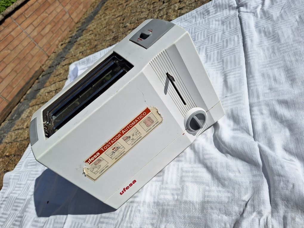 Tostadeira ufesa 750 W