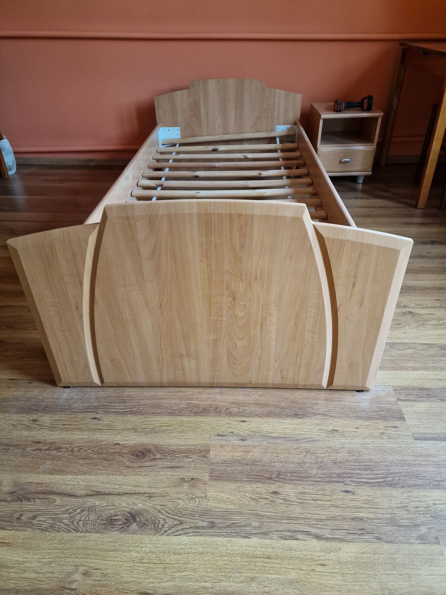 Sprzedam łóżko 200×90, cena 80