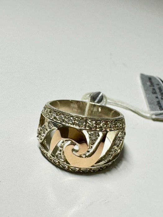 Комплект зі срібла: сережки та каблучка