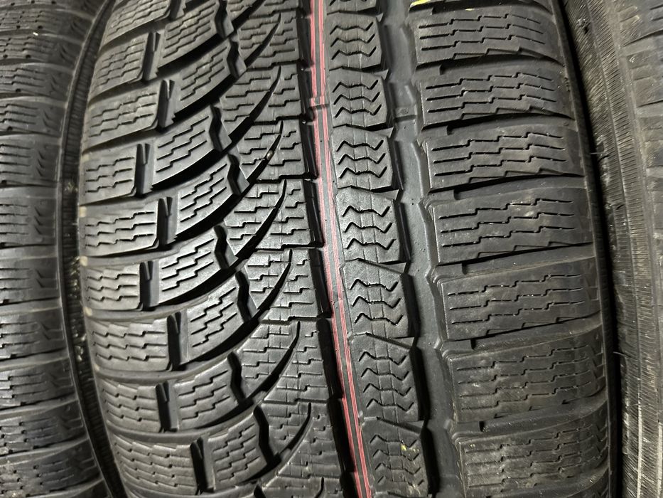 Резина 245/45/19 Nokian R19 зима комплект 95%