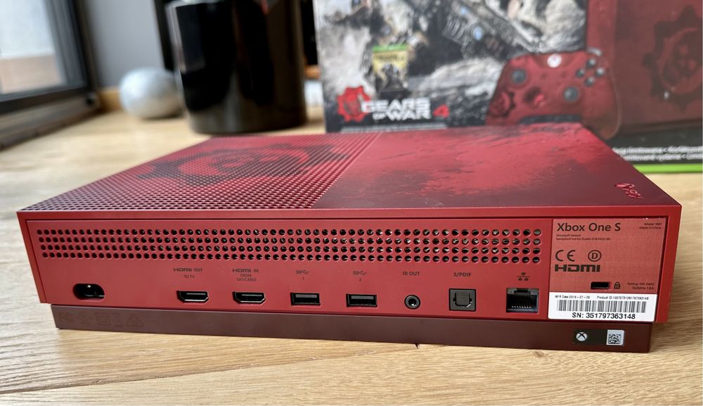 Xbox One S 2TB edycja Gears of War 4 JAK NOWA - nie używany Pad