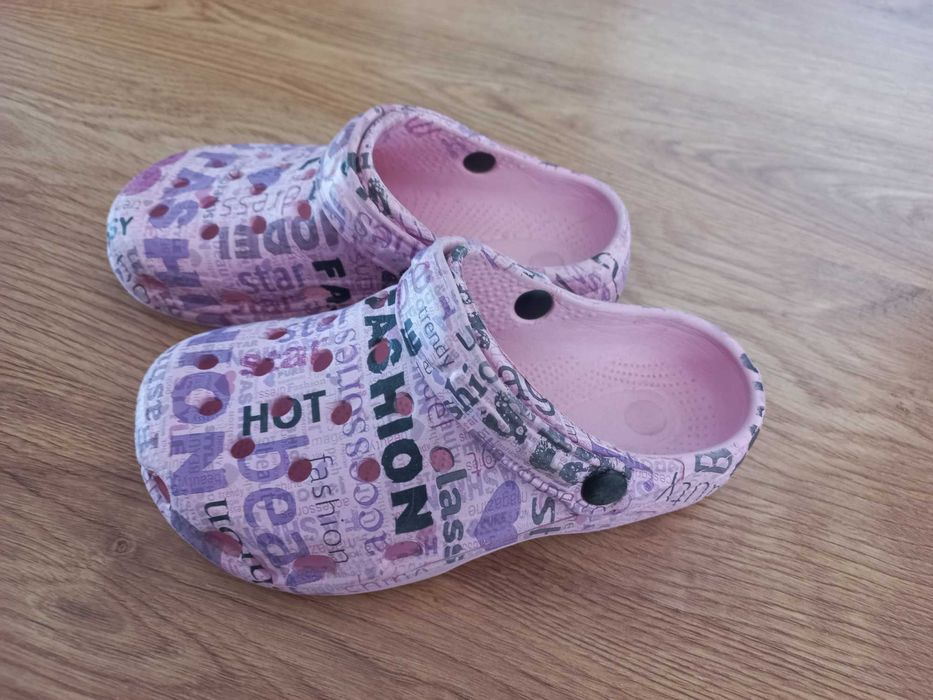 Klapki, typu CROCS,