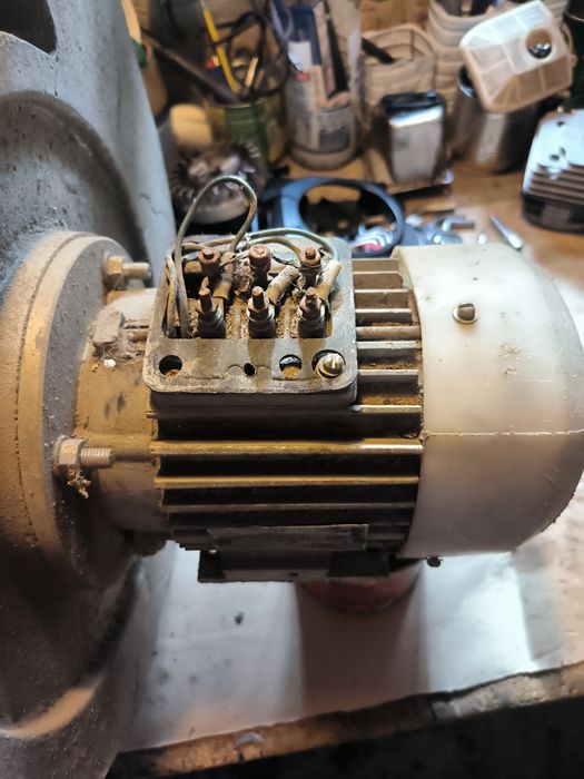 Вытяжка, улитка Двигатель4ААМ63В2У3 220/380В 550Вт 2745об