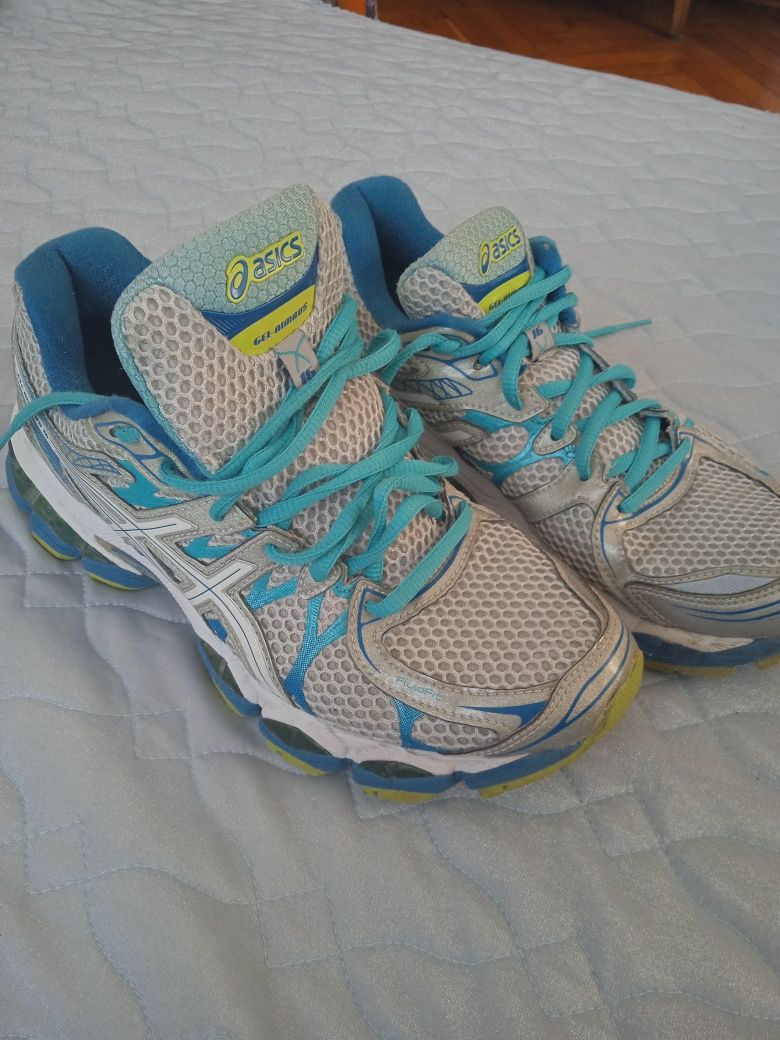 Кросівки ASICS GEL-NIMBUS 16 В оригіналі. В ідеалі.
