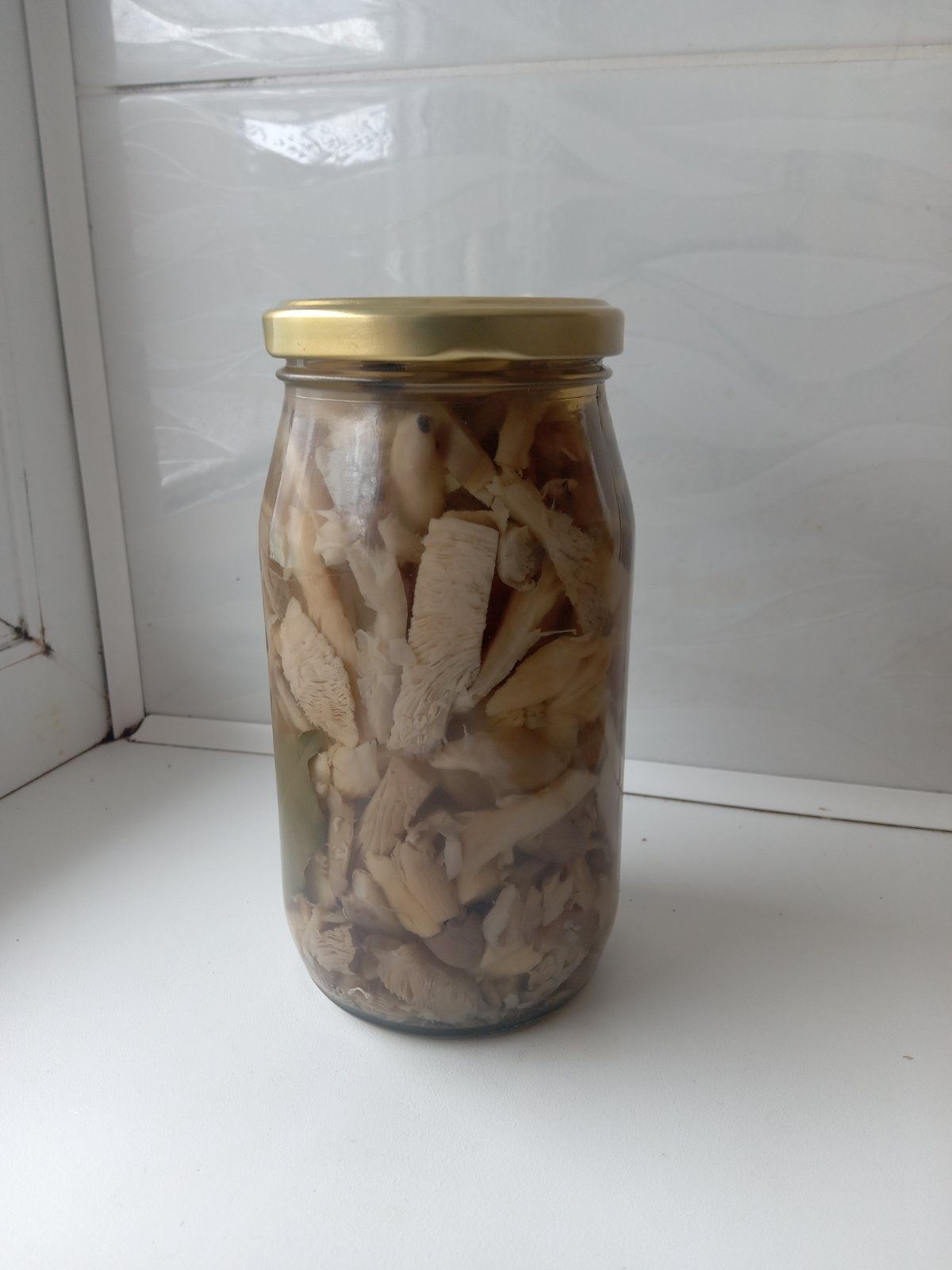Продам маринованные грибы вешенки