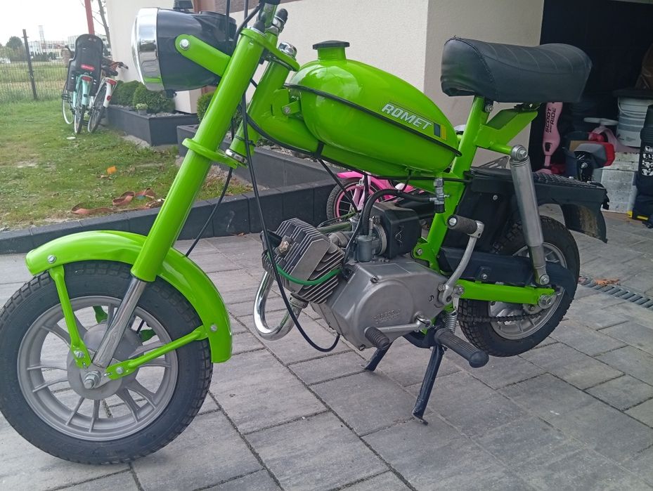 Sprzedam motorynka wsk  białe blachy