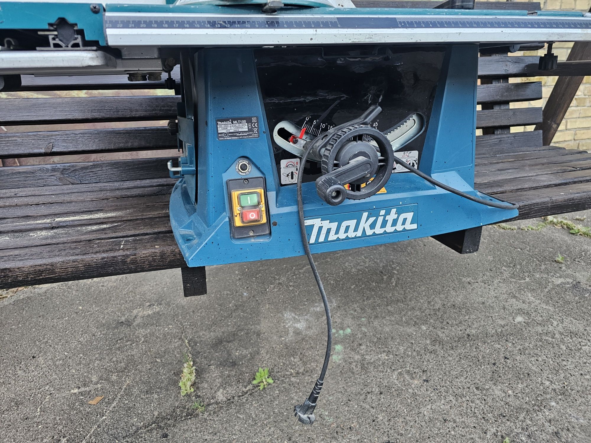 Настільна циркулярна пила Makkita MLT 100
